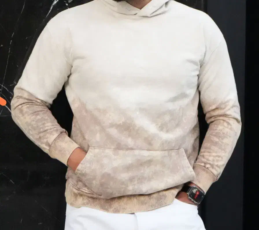 هودی سنگشور|لباس|شاهین‌شهر, خانه کارگر|دیوار