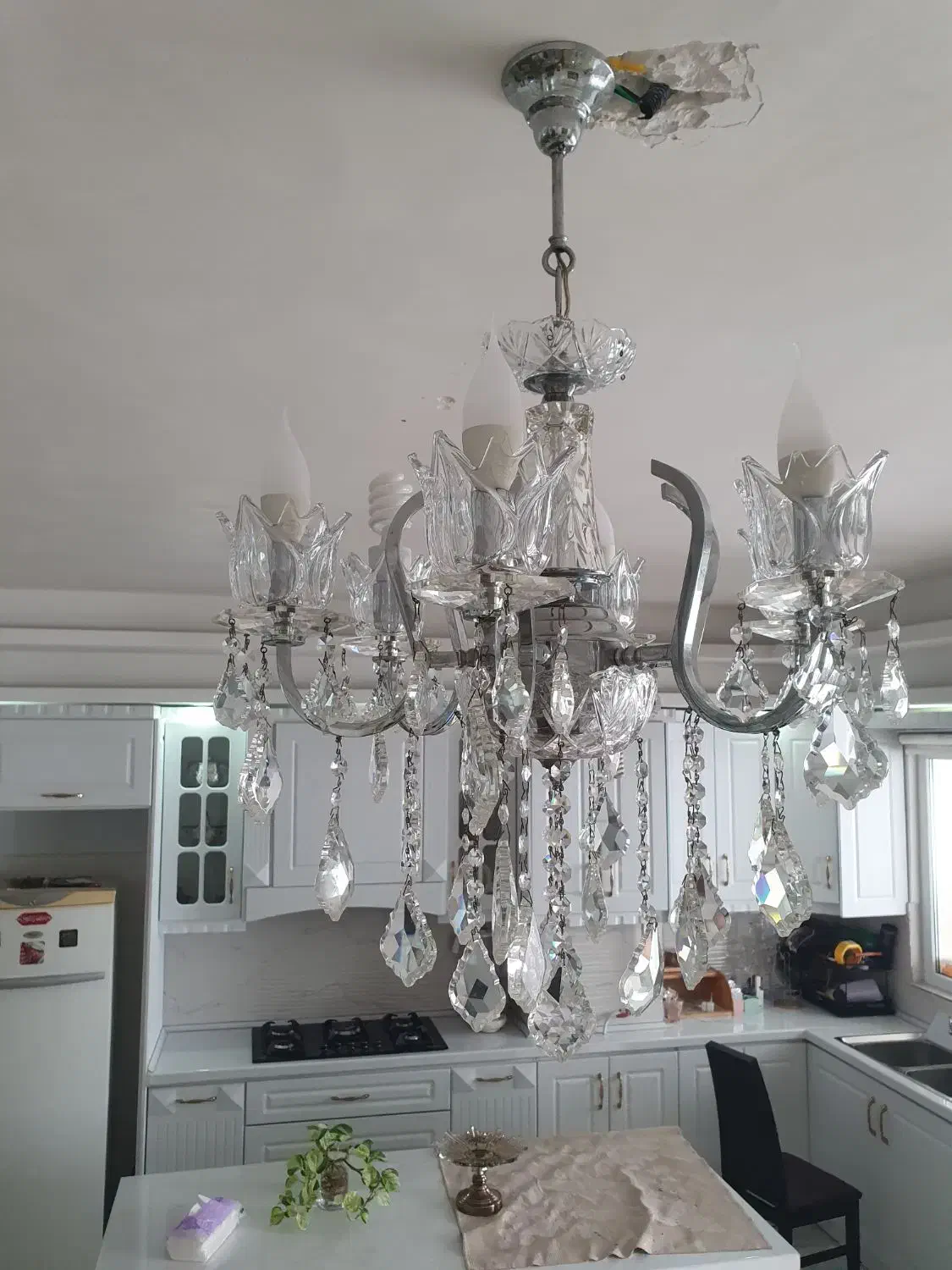 لوستر ۶ شاخه|لوستر و چراغ آویز|رشت, لاکان شهر|دیوار