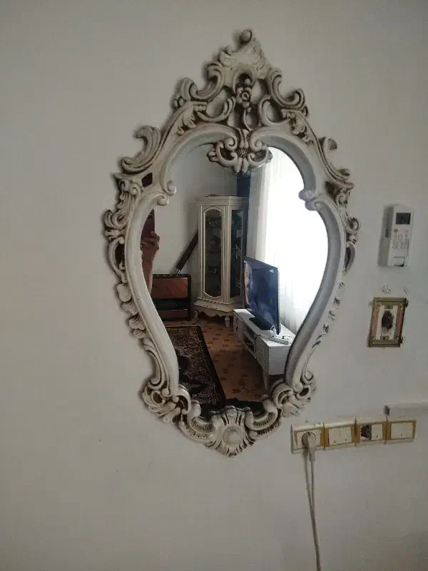 آیینه|آینه|مشهد, کلاته برفی|دیوار