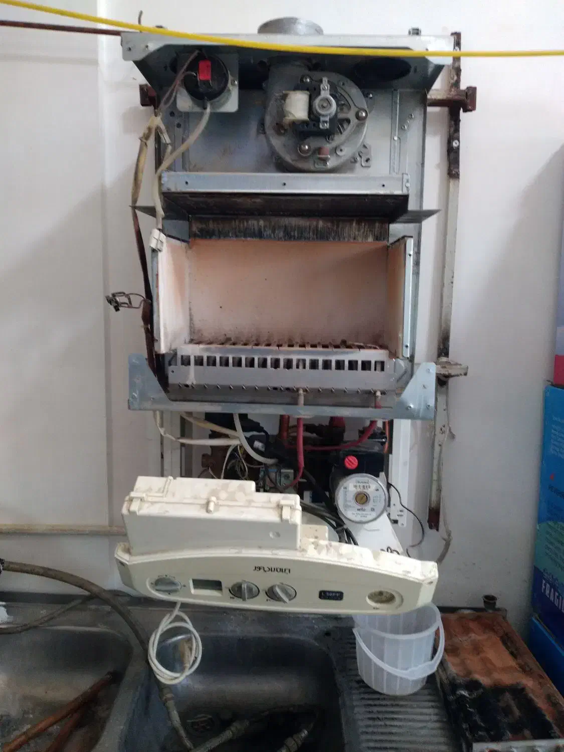 سرویس و تعمیر پکیج ابگرمکن دیواری بخاری|آبگرمکن، پکیج، شوفاژ|بناب, |دیوار