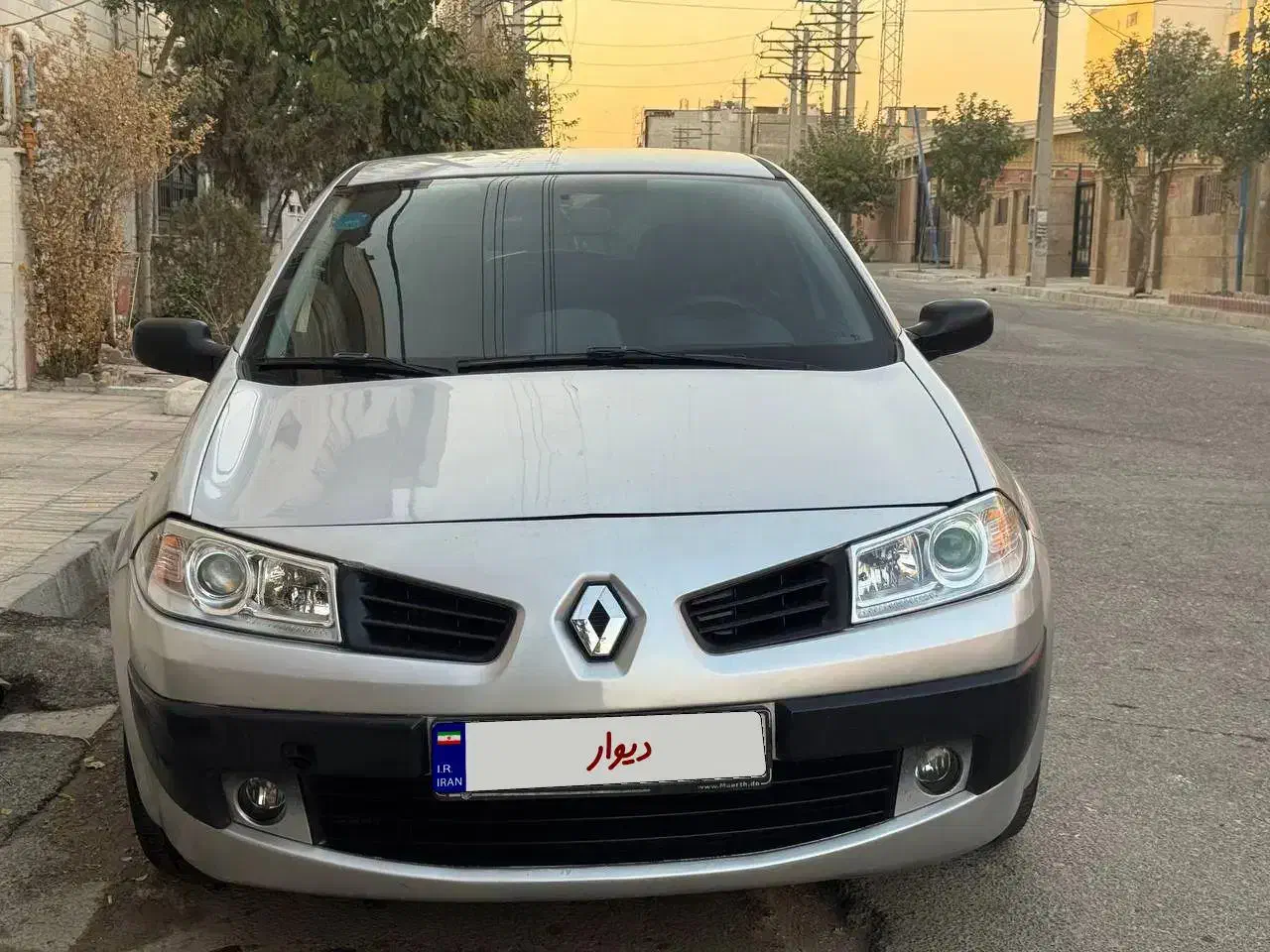 مگان ۱۶۰۰ مدل ۲۰۰۸|خودرو سواری و وانت|فردیس, نگارستان|دیوار