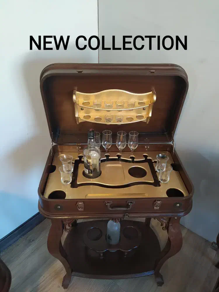 میز بار مدل چمدانی و آیینه کنسول|بوفه، ویترین، کنسول|هشتگرد, کوی بهروز|دیوار