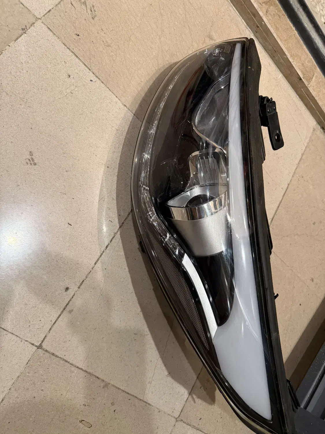 چراغ چپ هیوندای توسان ۲۰۱۴ -۲۰۱۵|قطعات یدکی و لوازم جانبی|تهران, نیاوران|دیوار