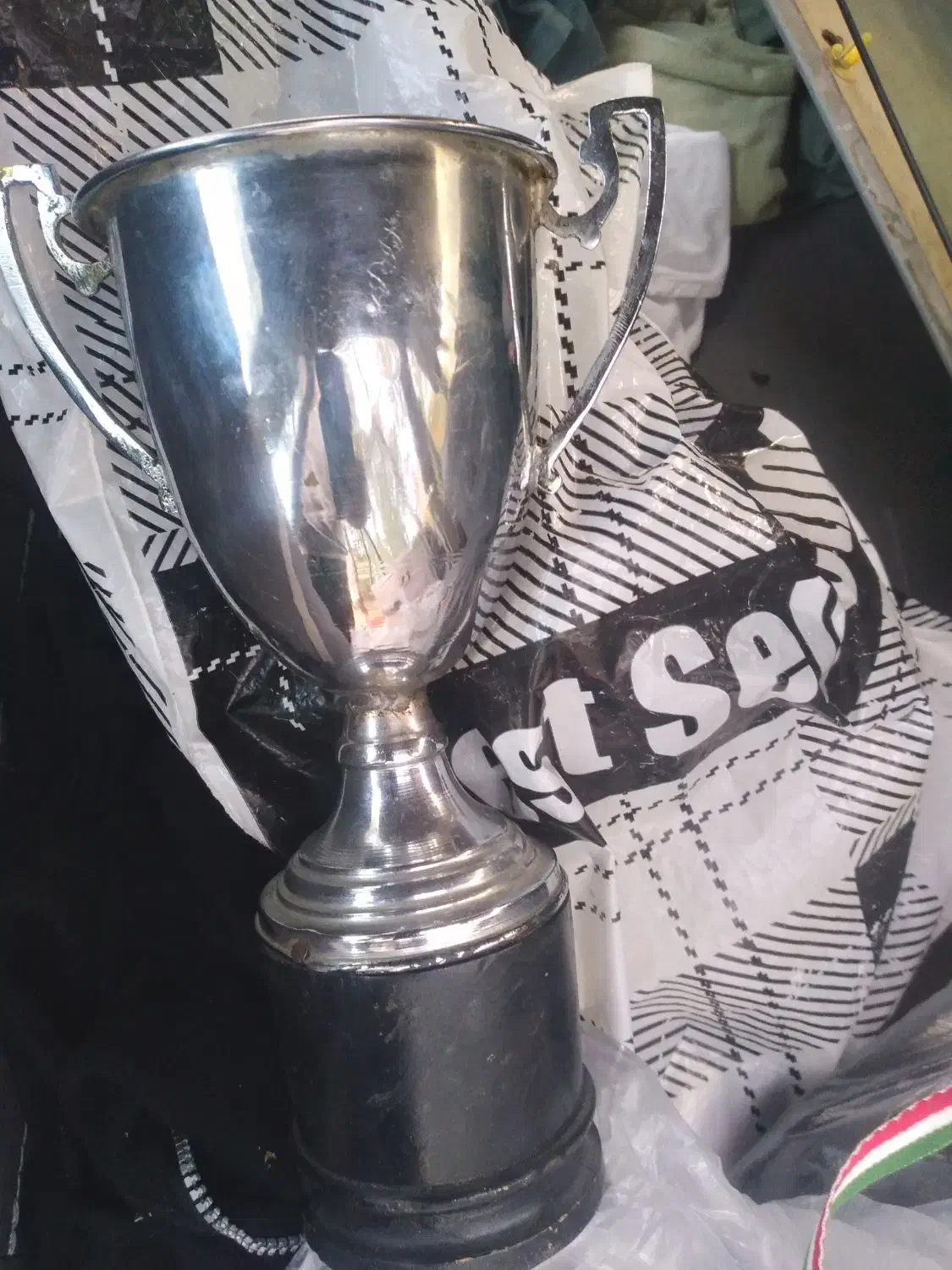 کاپ ورزشی قدیمی برنزی|کلکسیون اشیاء عتیقه|مشگین شهر, |دیوار