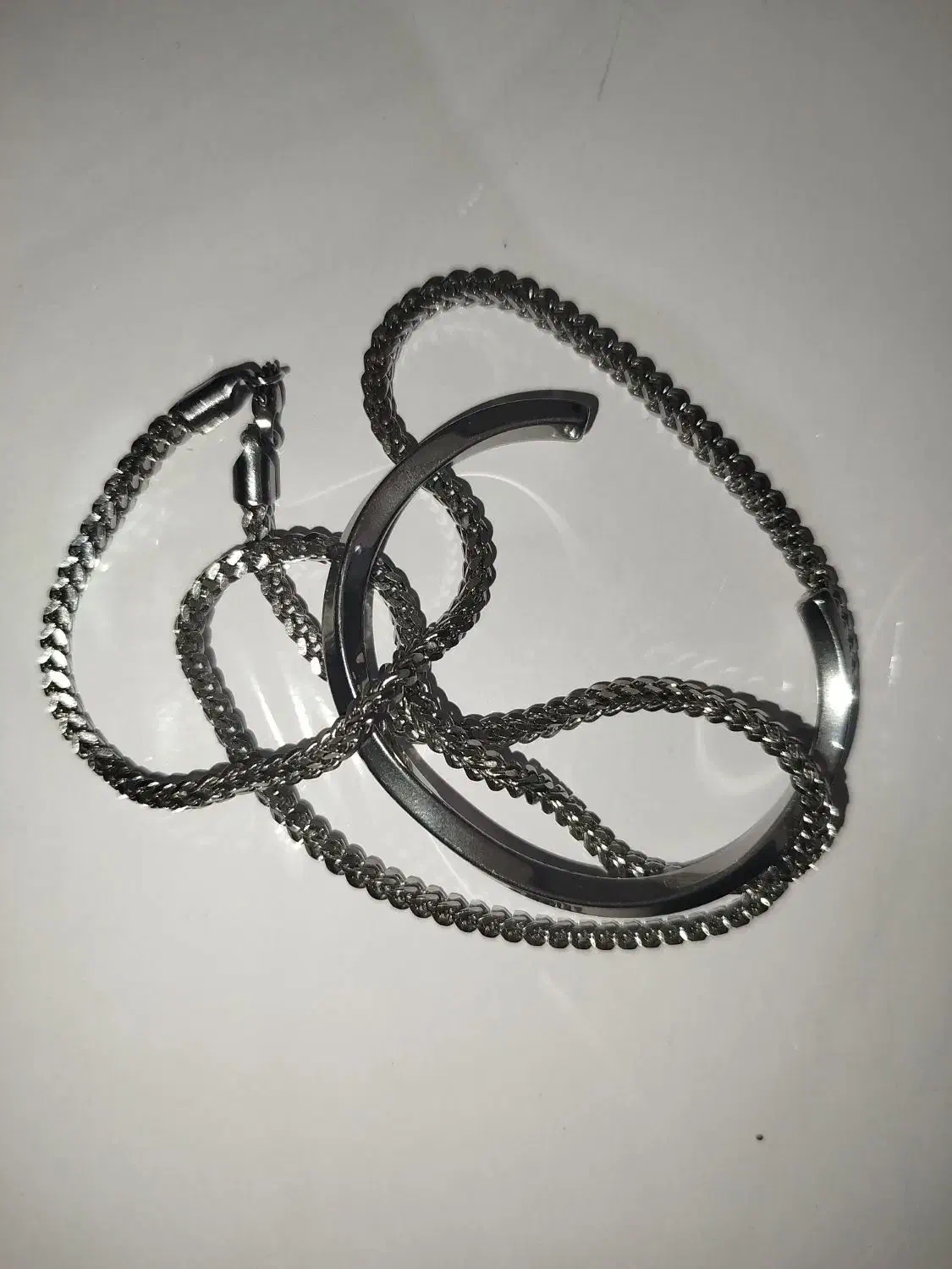 ست کامل گردنبد و دستبند بنگل پیچی‌‌‌.  نقره‌ای|جواهرات|اسلام‌شهر, شهرک مهدیه|دیوار