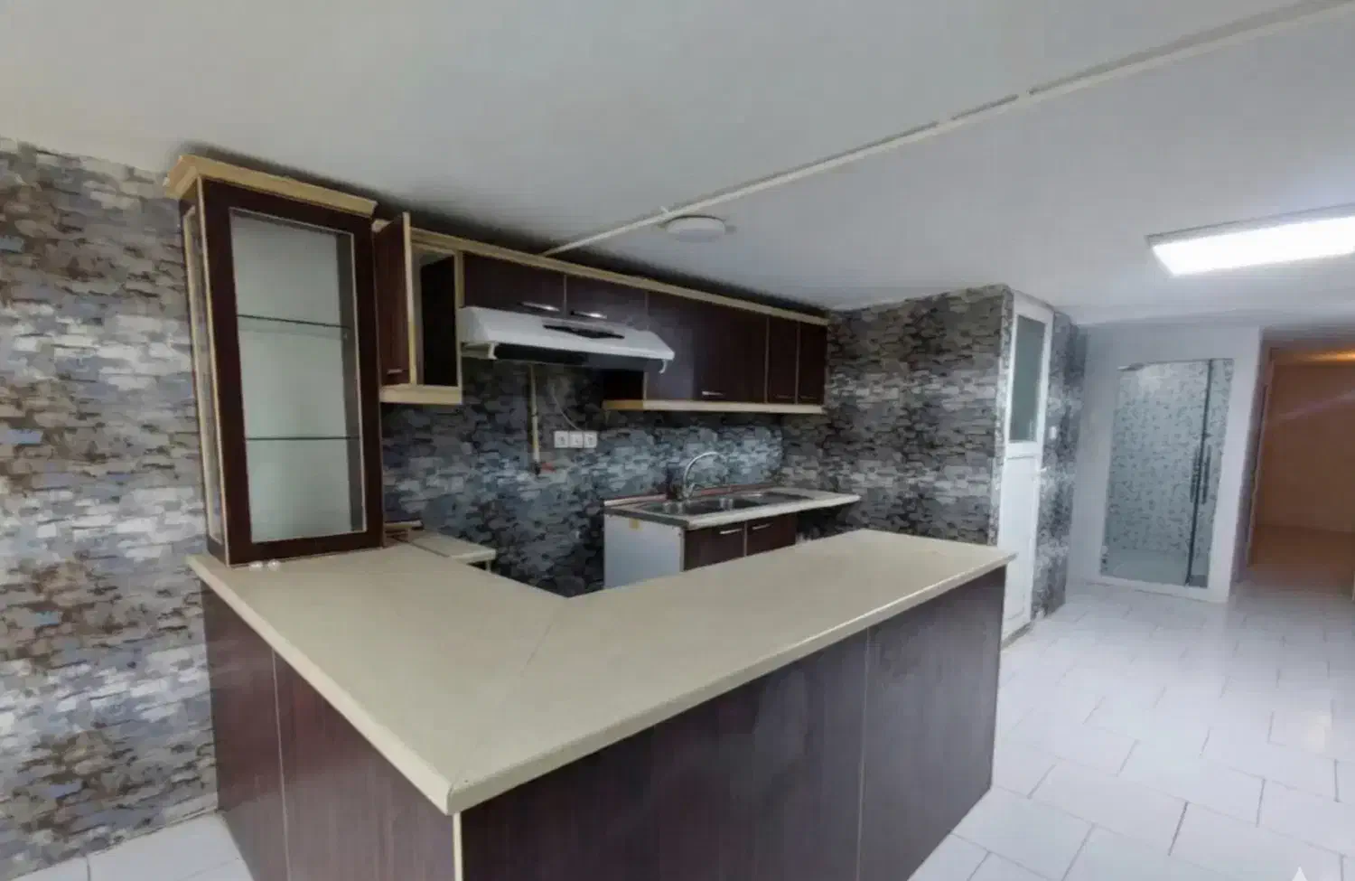 300 متر مستغلات فاطمی