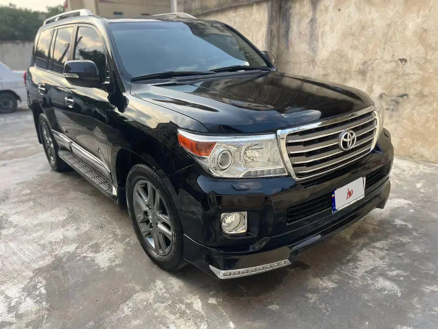 لندکروز ۸سیلندر گذرموقت منطقه ازاد|خودرو سواری و وانت|رشت, گلسار|دیوار