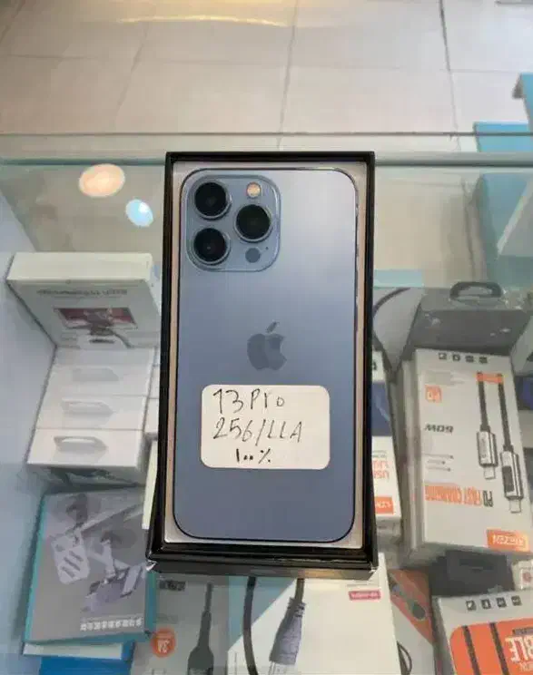 اپل iPhone 13 Pro کلکسیونی و طرح تعویض|موبایل|شیراز, عفیف‌آباد|دیوار