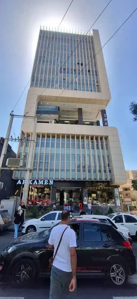 واحد ۱۳۰ متری فلت اداری در مرکز منطقه یک|فروش دفتر کار، اتاق اداری، مطب|کرج, عظیمیه|دیوار