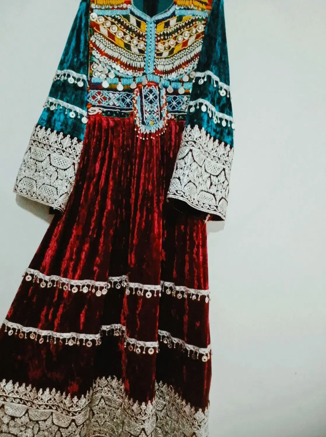 لباس گند افغانی|لباس|ورامین, ورامین|دیوار