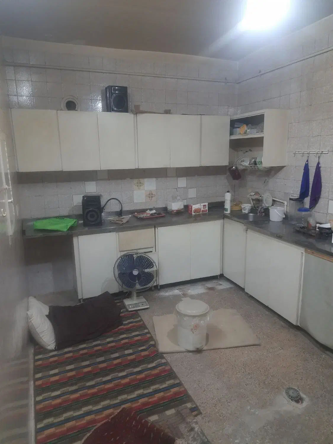 خانه دربستی ۱۰۰متری خیابان اصلی