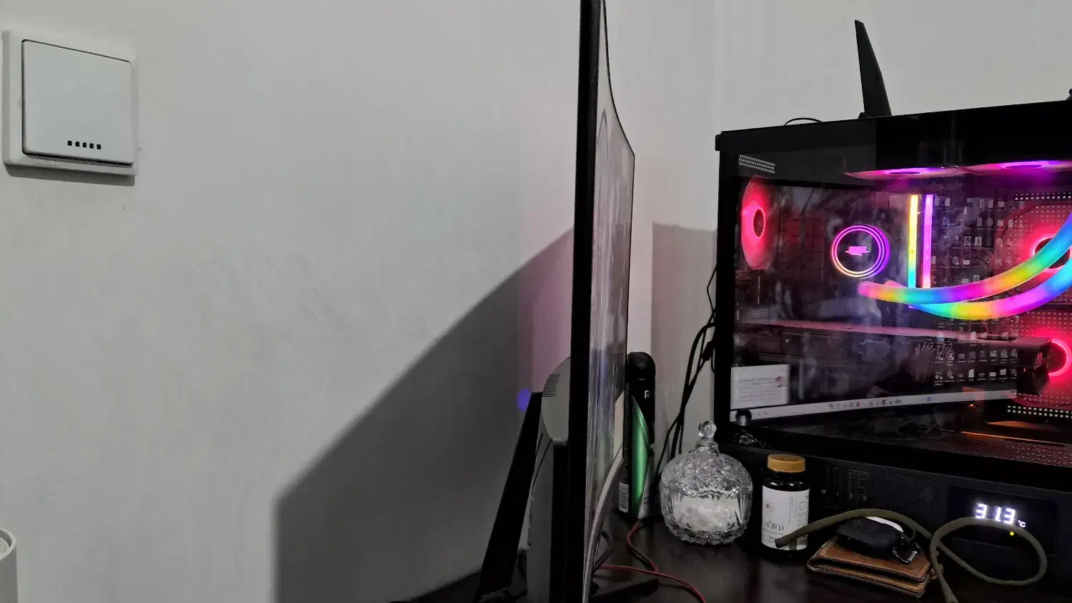 کیس گیمینگ|رایانه رومیزی|شیراز, بریجستون|دیوار