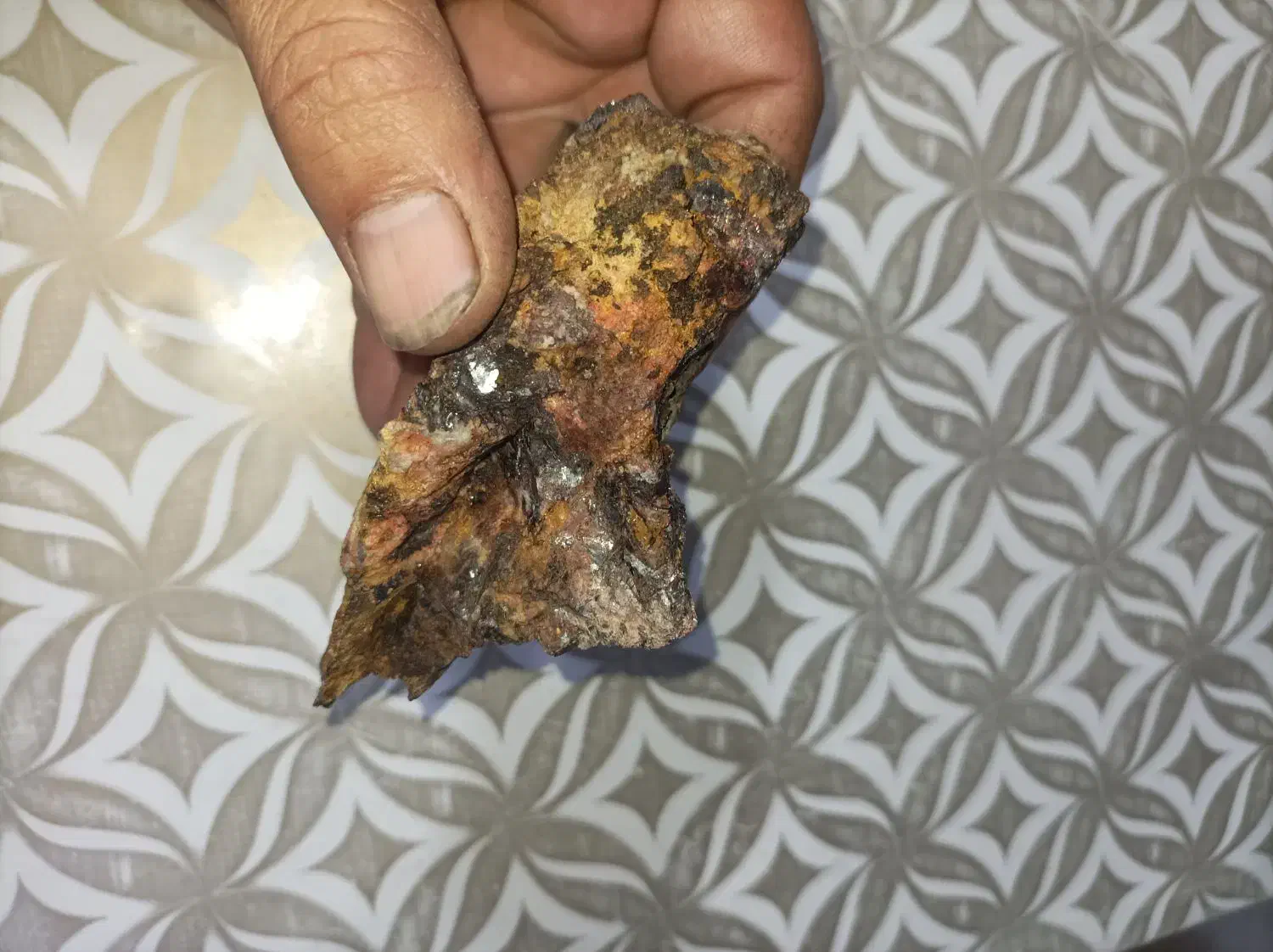 شهاب سنگ(ناشناس)|جواهرات|قرچک, پویینک|دیوار