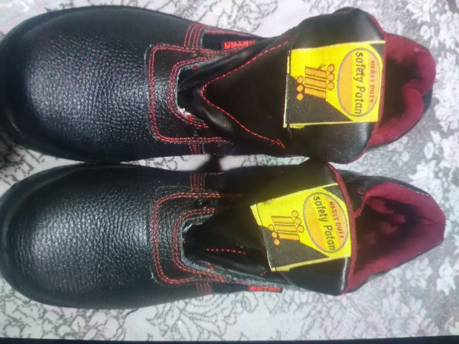 کفش|کیف، کفش، کمربند|لیکک, |دیوار