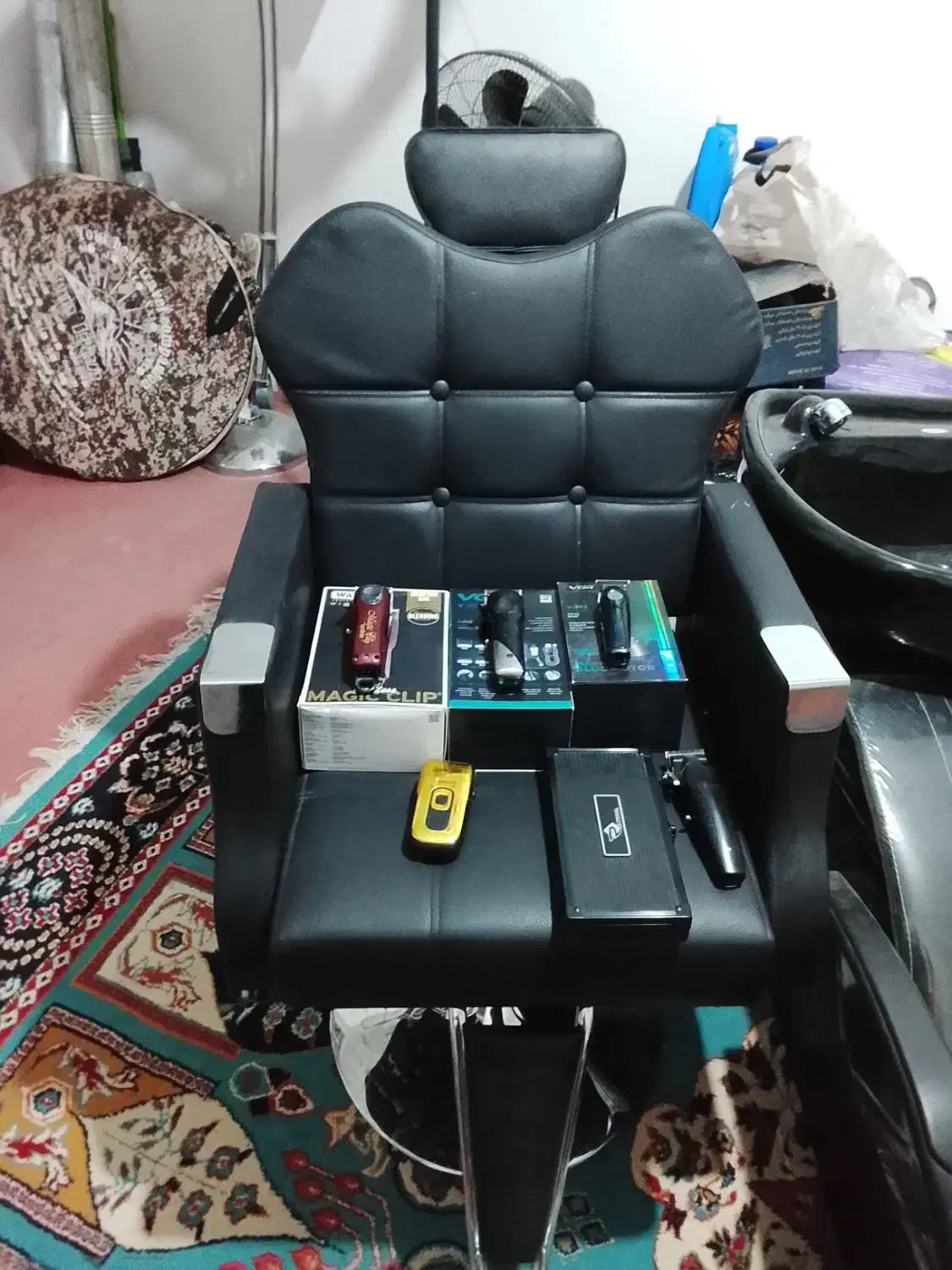 وسایل ارایشگاه|آرایشگاه و سالن‌های زیبایی|خرم‌آباد, |دیوار