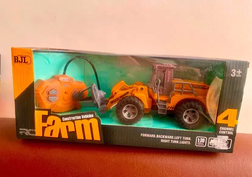 ماشین تراکتور کنترلی خارجی|اسباب‌‌بازی|تهران, جردن|دیوار