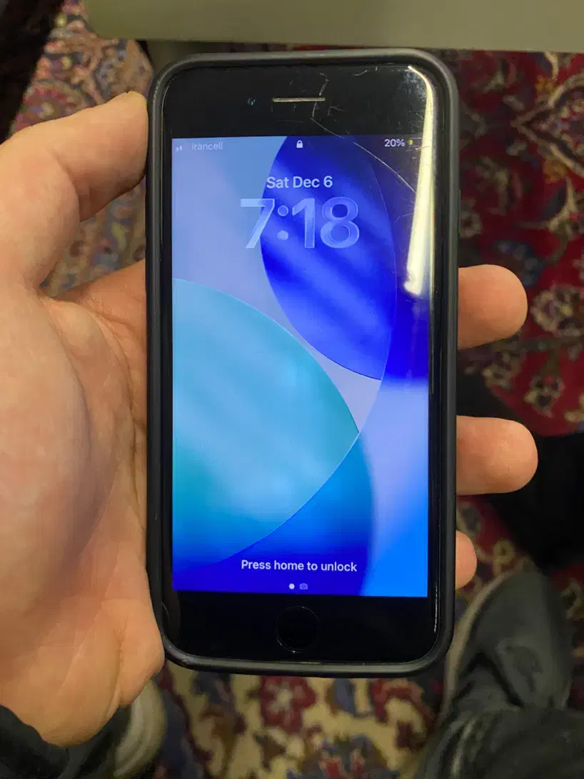 IPhone se2020|موبایل|اصفهان, خلیل آباد|دیوار