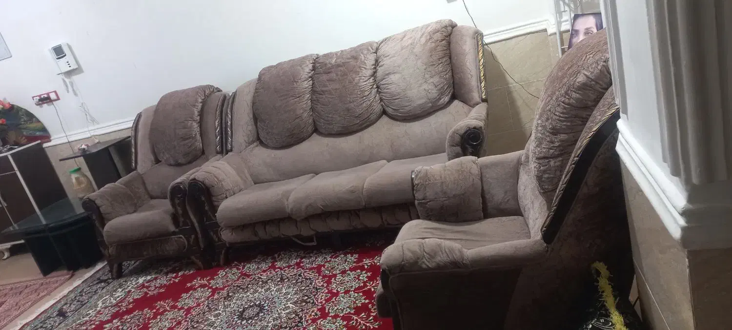 مبل ۷ نفره با میز و گل میز|مبلمان خانگی و میز عسلی|خورموج, |دیوار