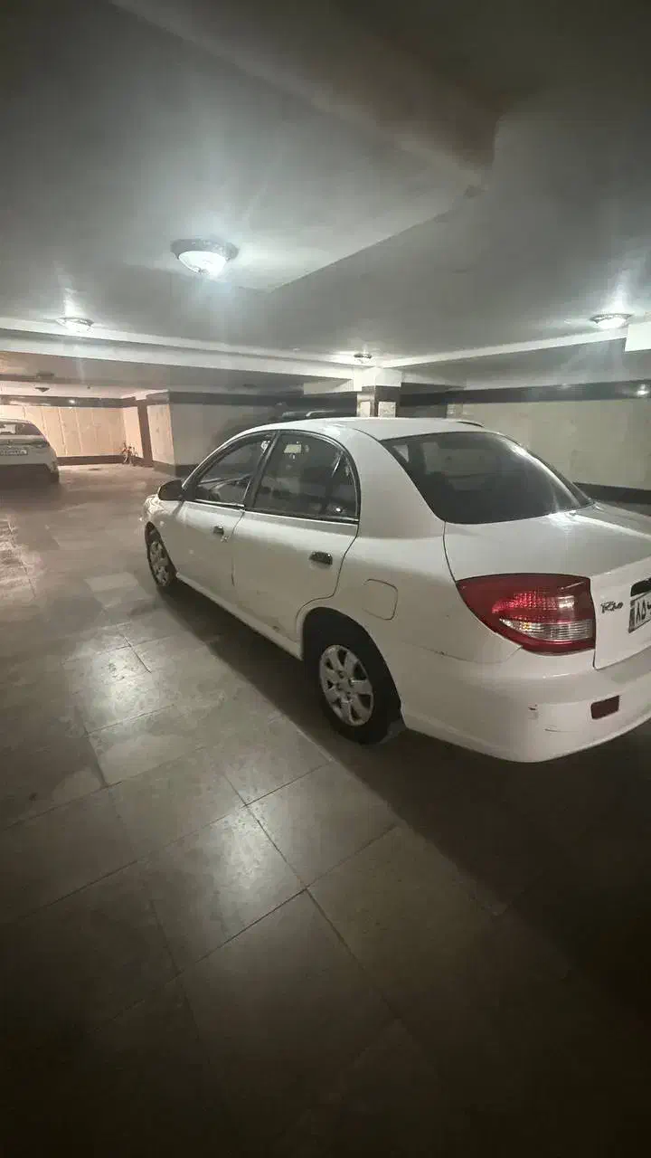 ریو ۸۵ سفید|خودرو سواری و وانت|قم, بکایی|دیوار