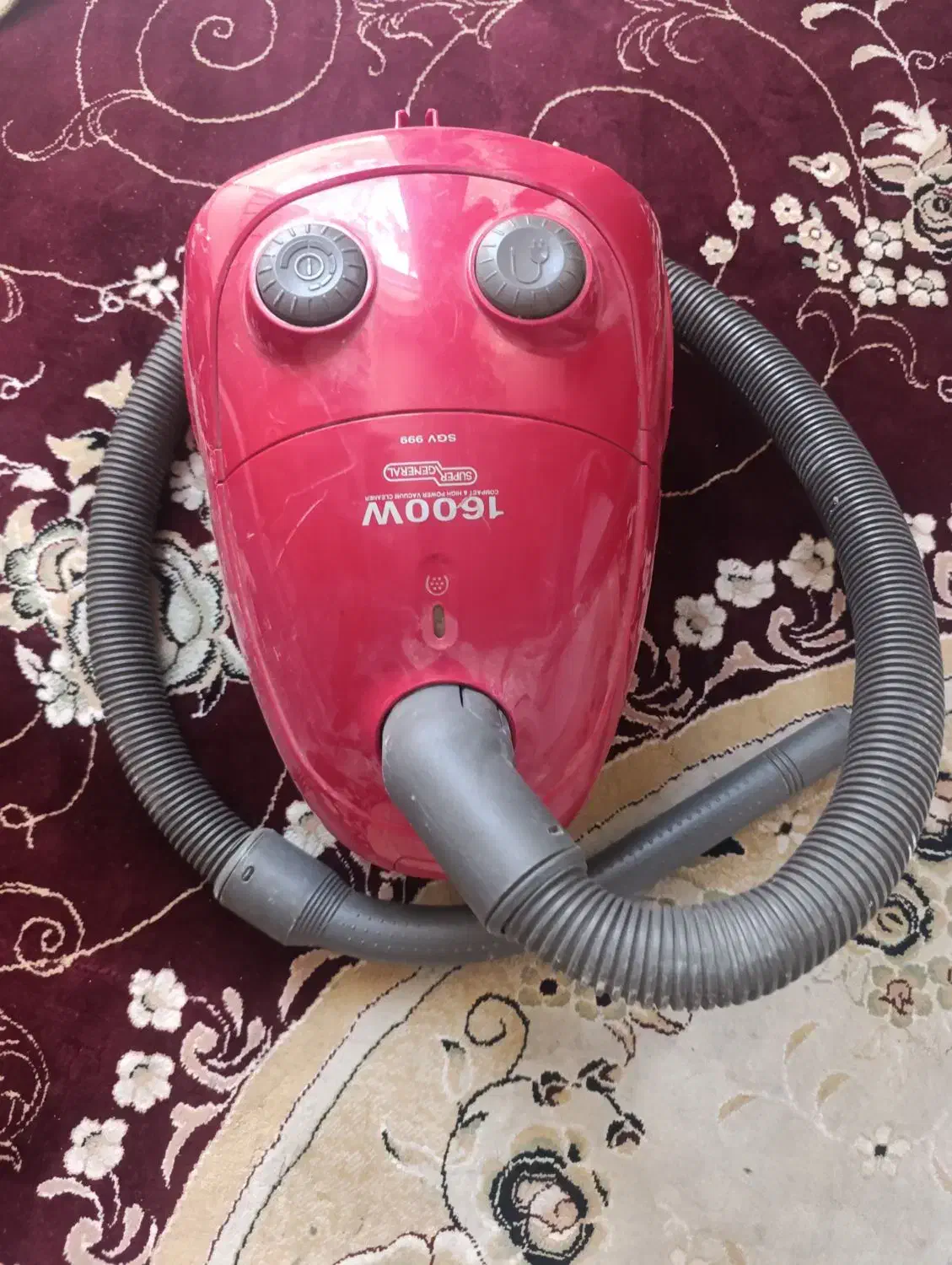 فدرالی ۷ تیکه نو جلو پنجره هوردن دار و جاروبرقی|جاروبرقی، جارو شارژی، بخارشو|بروجرد, |دیوار