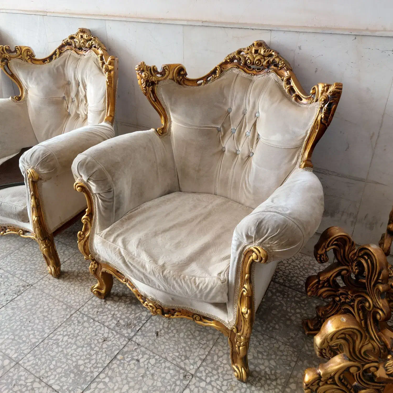 مبل ۹ نفره استیل راحتی منبت|مبلمان خانگی و میز عسلی|کاشان, درب اصفهان|دیوار