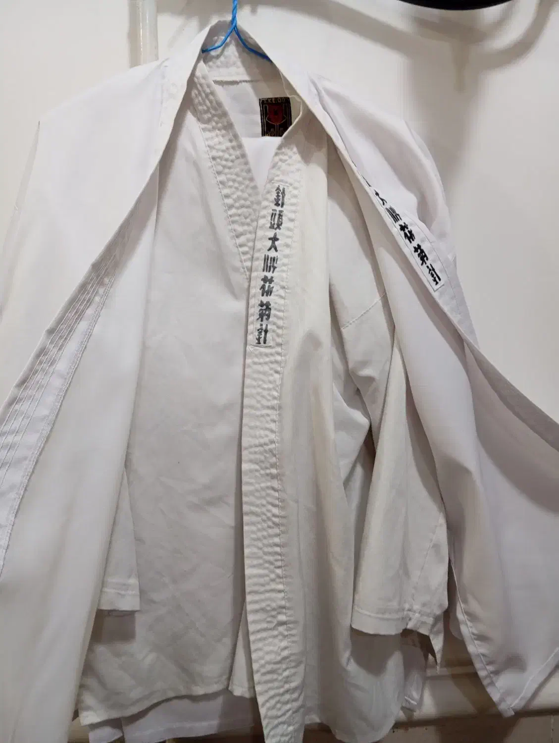 لباس|لباس|دهدشت, |دیوار