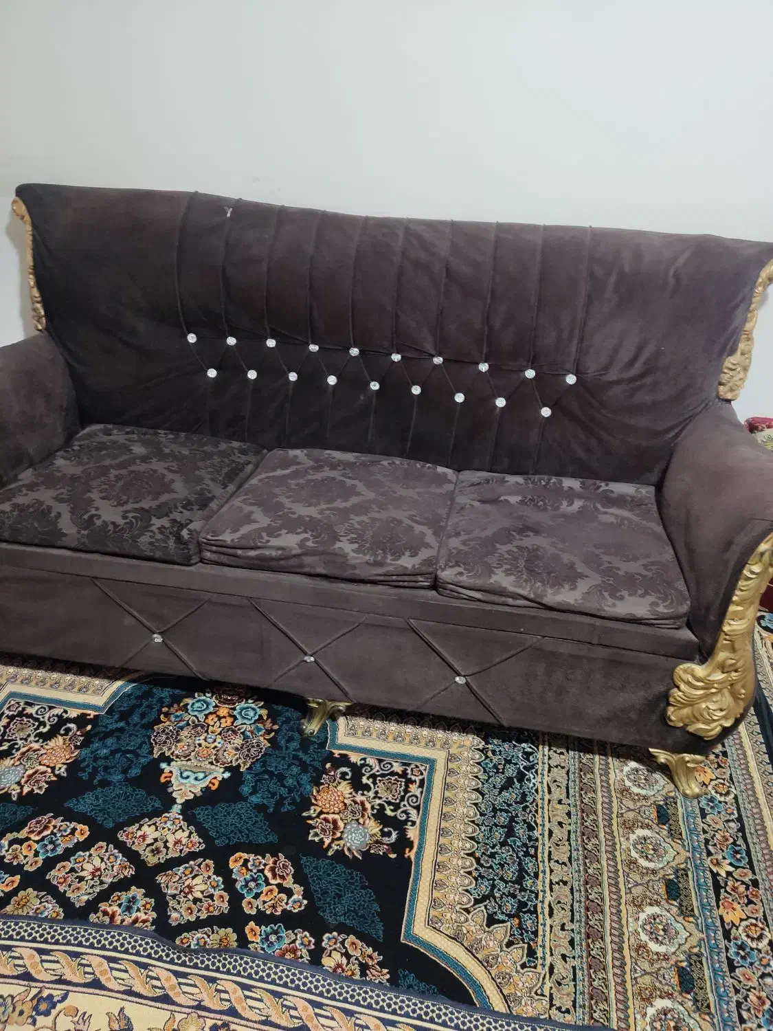 مبل مخمل (۵نفره) کسی واقعالازم داره تحویل میدم|مبلمان خانگی و میز عسلی|کرمانشاه, |دیوار