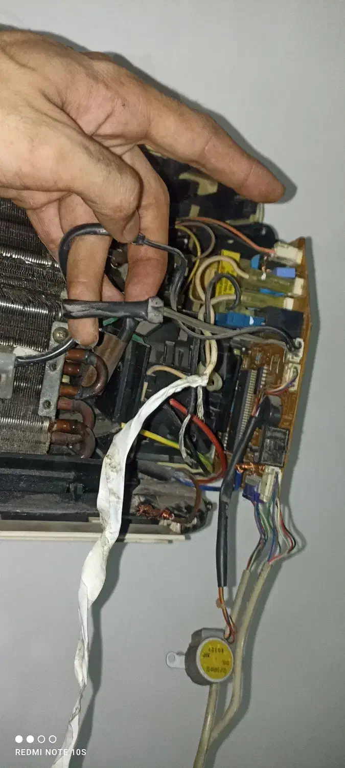 نصب تعمیر سرویس کولر گازی|خدمات پیشه و مهارت|قشم, |دیوار