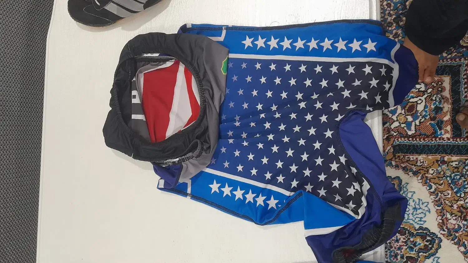 کفش ولباس کشتی|لباس|القجر, |دیوار