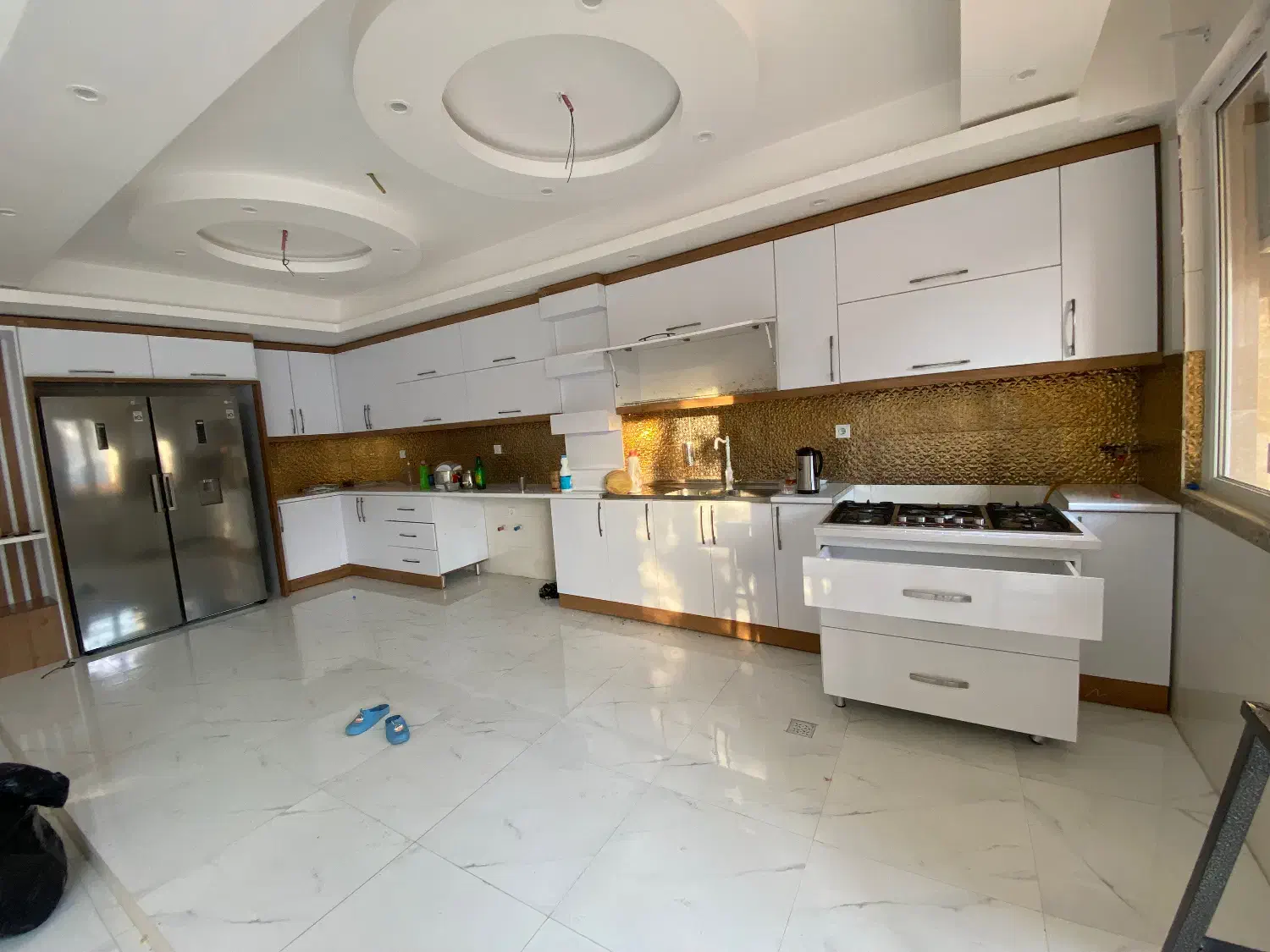 /تک واحدی/ ۳ خواب /بر خیابان علوی|اجارهٔ آپارتمان|دورود, |دیوار