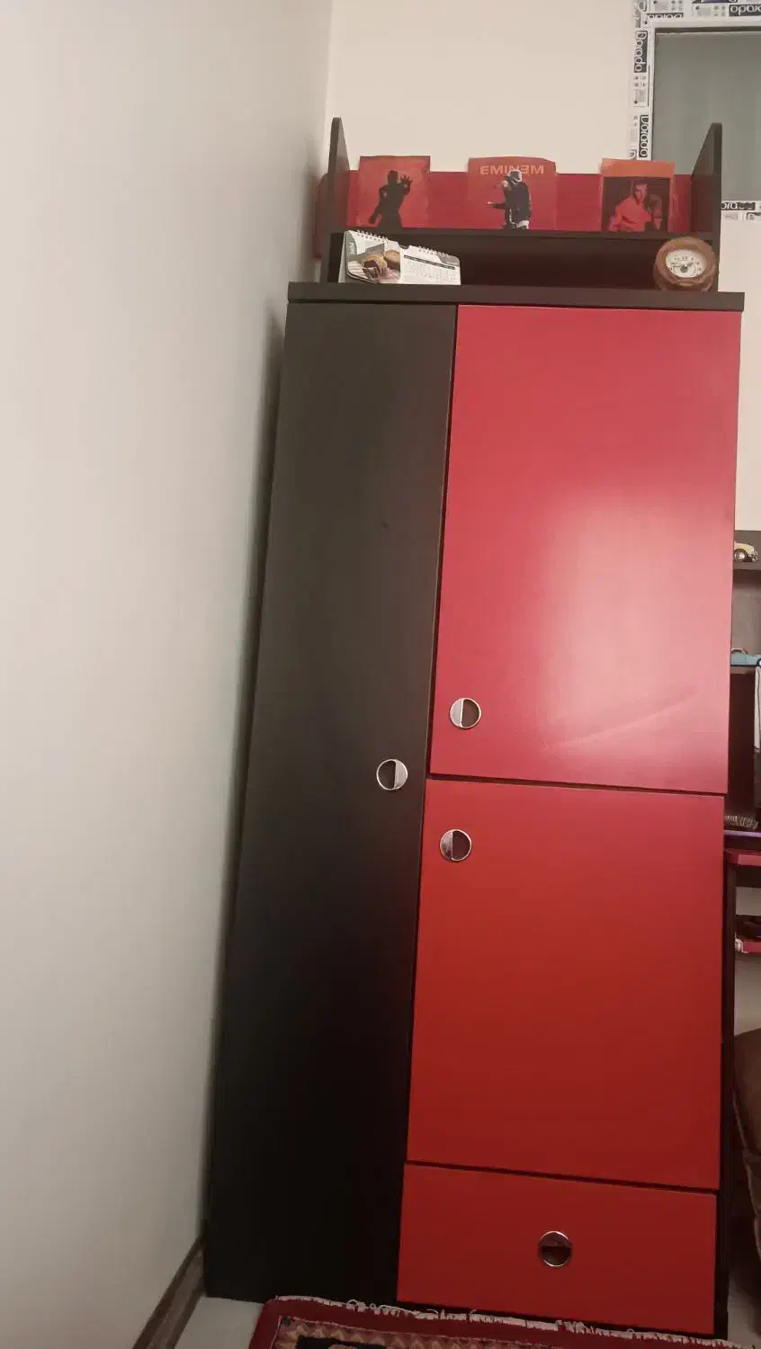 سرویس کمد نوجوان به همراه مبل تخت خوابشو دو نفره|تخت و سرویس خواب|دماوند, گیلاوند|دیوار