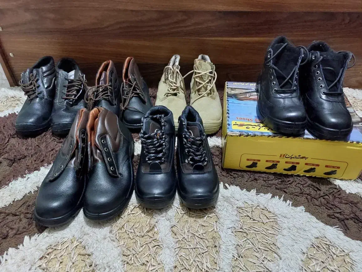 کفش ایمنی|کیف، کفش، کمربند|شاهین‌شهر, شهرک گلدیس|دیوار