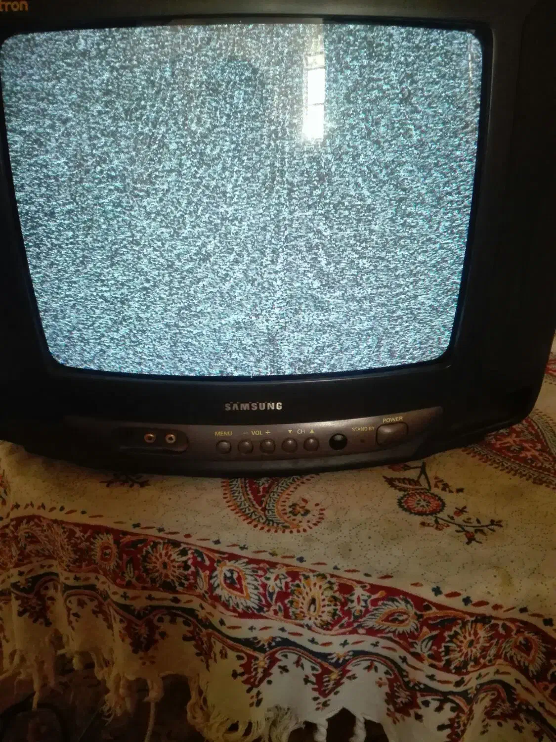تلویزیون 14اینچ سامسونگ|تلویزیون و پروژکتور|شیراز, قدوسی غربی|دیوار