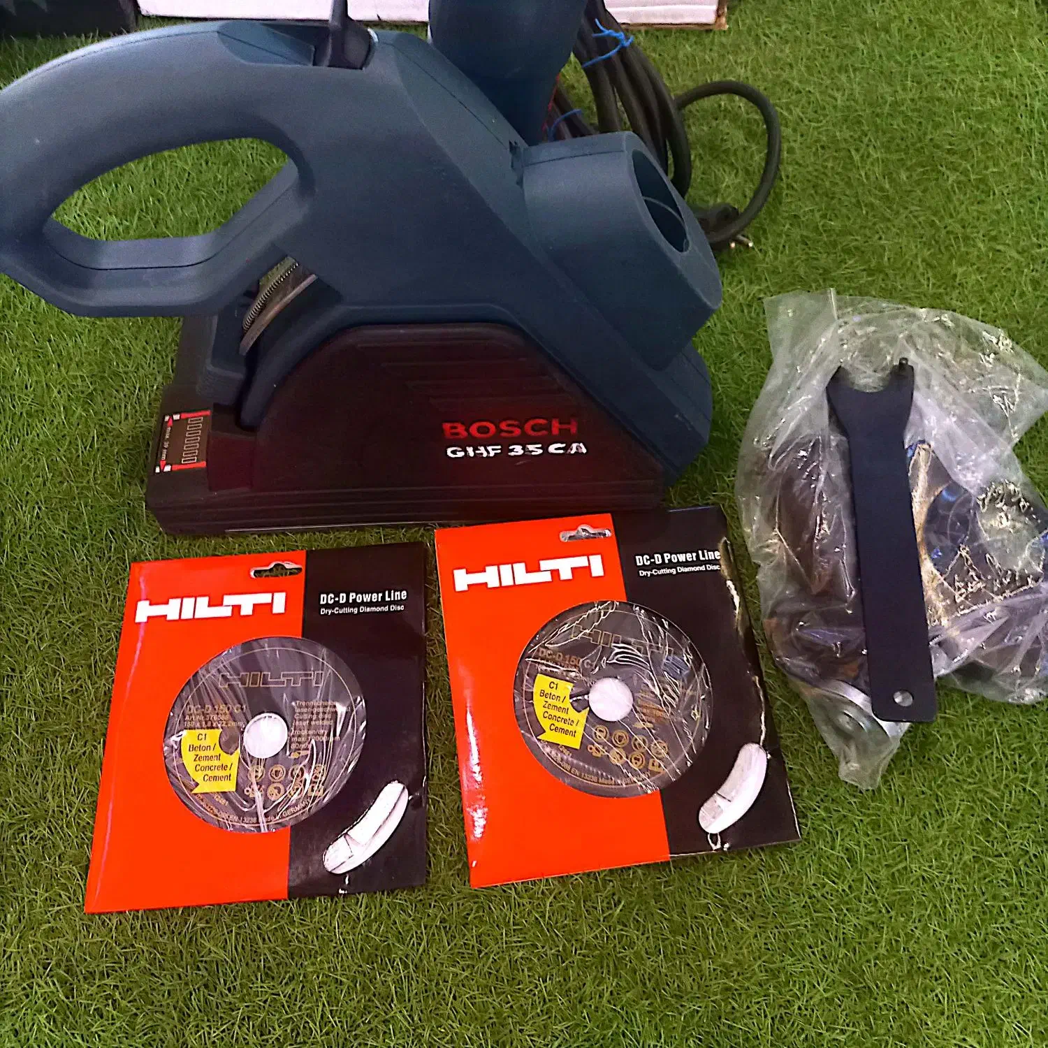 مینی فرز شیارزن دو تیغ ۱۵ سانت بوش  اصل آلمان|ابزارآلات|تهران, مدائن|دیوار