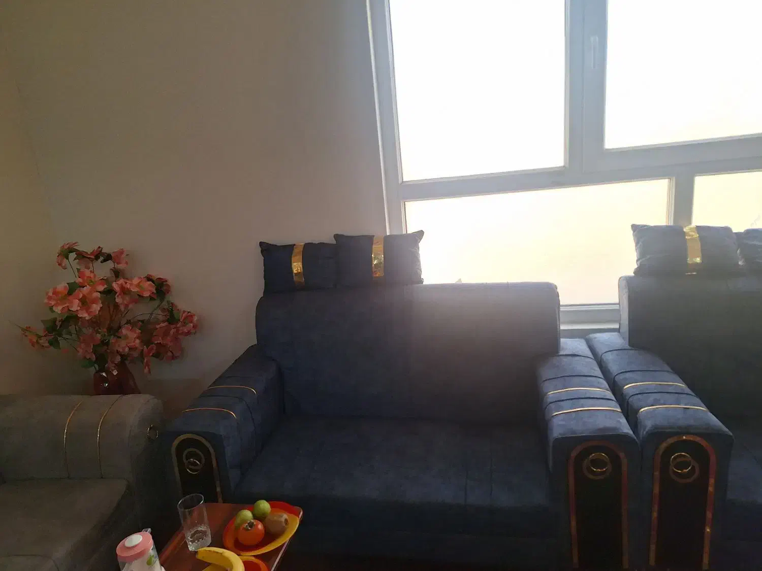 مبل خیلی تمیز وسالم|مبلمان خانگی و میز عسلی|اهواز, نادری|دیوار