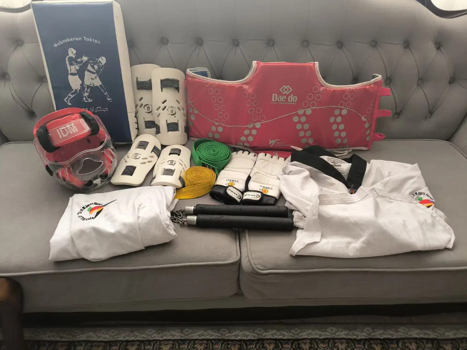 لباس|لباس|سنندج, |دیوار