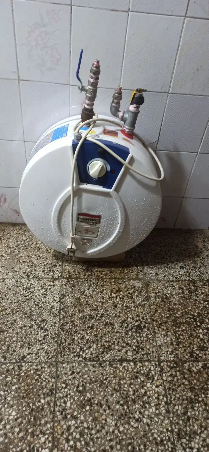 آبگرمکن کم مصرف دیواری|آبگرمکن، پکیج، شوفاژ|بندر گناوه, |دیوار