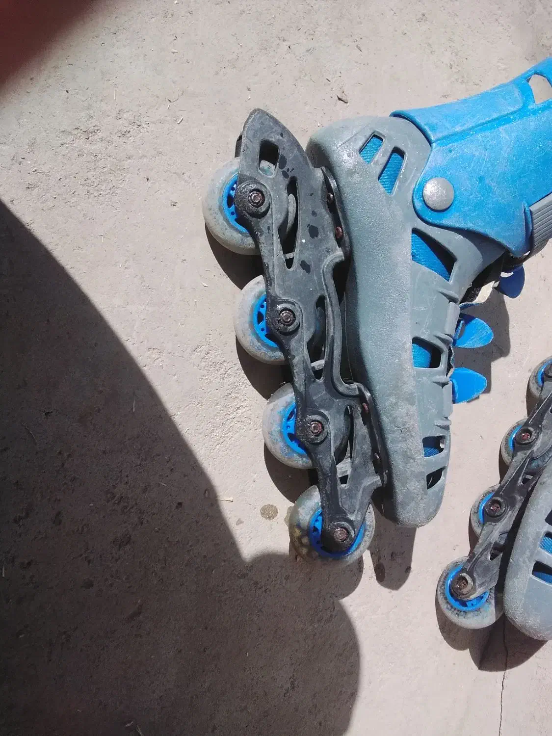 کفش اسکیت|دوچرخه، اسکیت، اسکوتر|تویسرکان, |دیوار