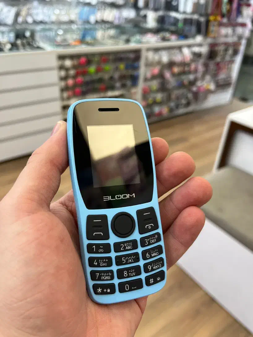 گوشی ساده بلوم|موبایل|تبریز, |دیوار