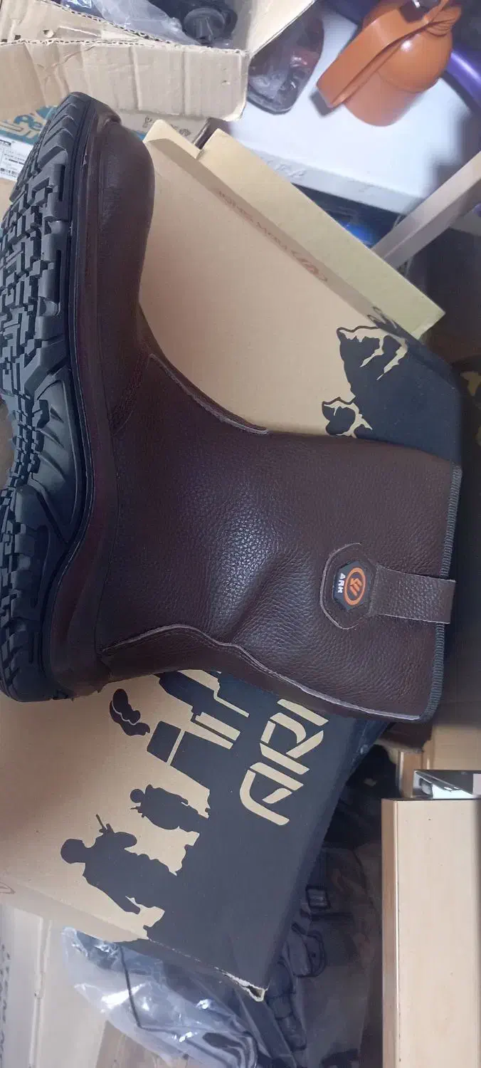 چکمه ایمنی|کیف، کفش، کمربند|آبدانان, |دیوار