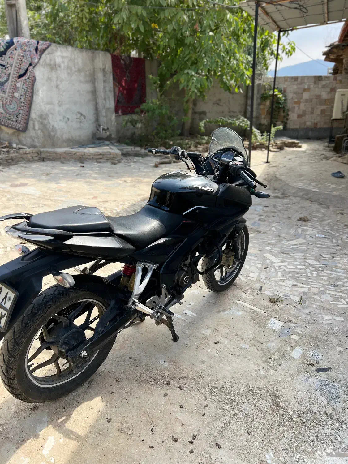 ان اس ۱۵۰|موتورسیکلت|گالیکش, |دیوار