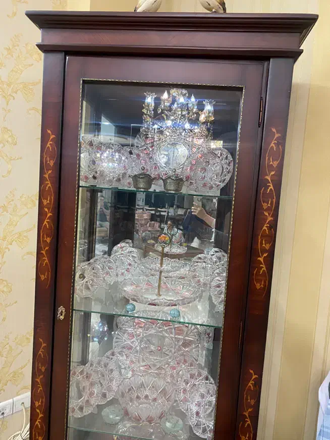 بوفه نو نو بدون یه دونه خط و خش|بوفه، ویترین، کنسول|نیشابور, مسکن مهر نور|دیوار