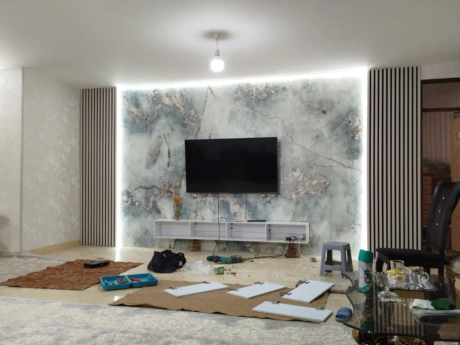 فروش و نصب کاغذدیواری پشت tv|خدمات پیشه و مهارت|اردبیل, |دیوار