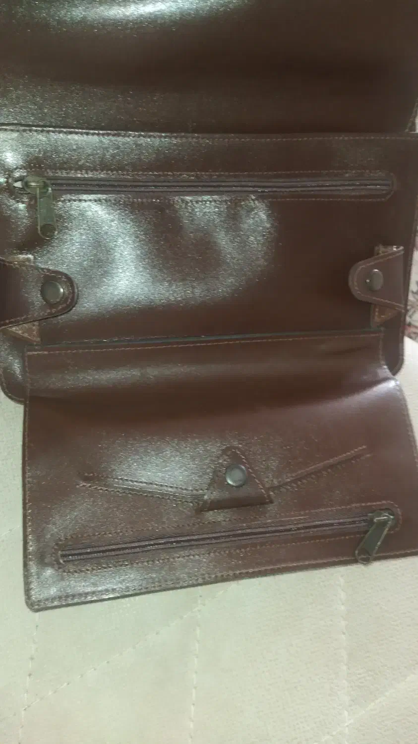 کیف چرم|کیف، کفش، کمربند|شیراز, ملاصدرا|دیوار