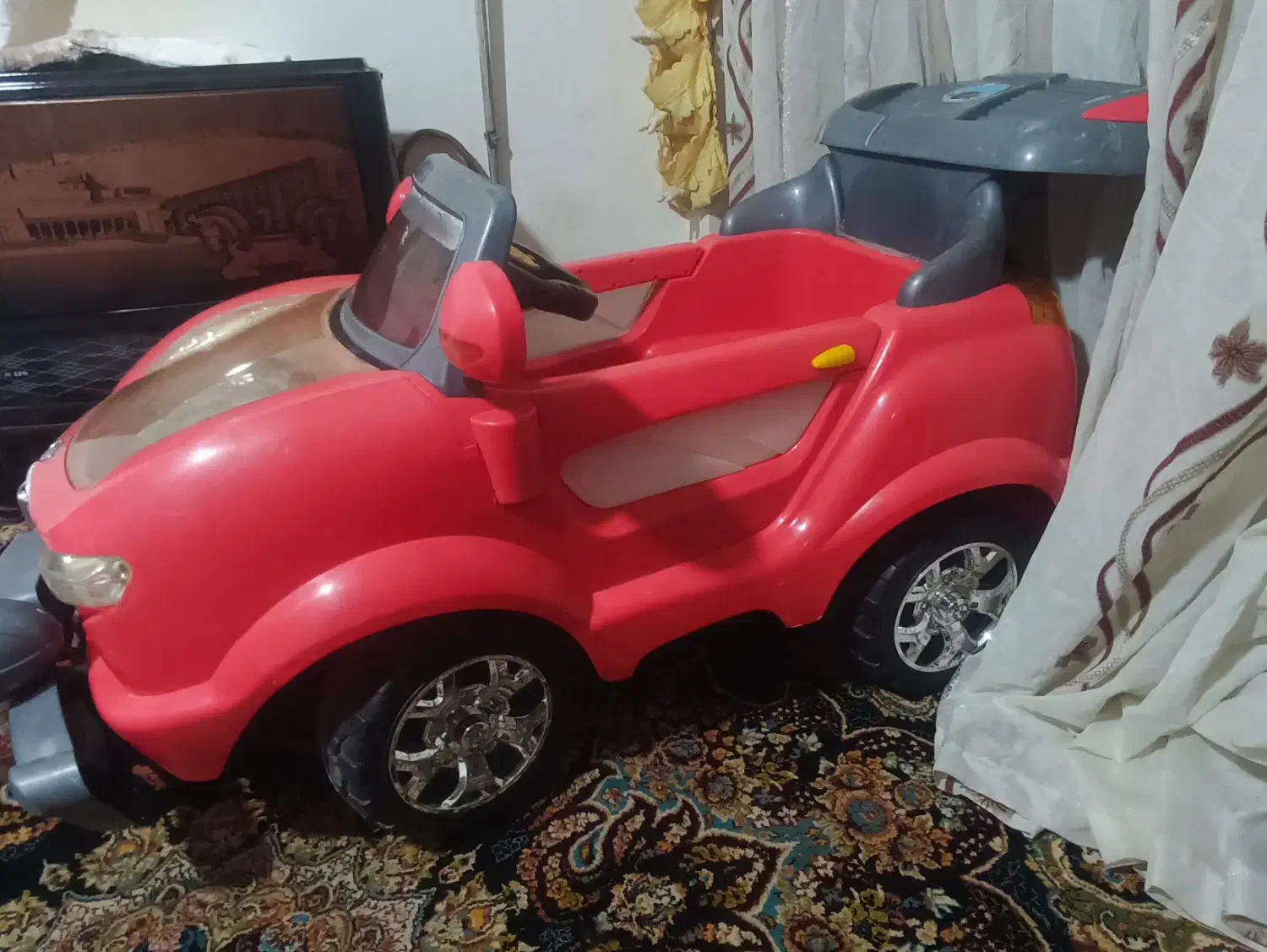 ماشین شارژی بدون باتری و کنترل|اسباب‌بازی بچه|کاشمر, |دیوار