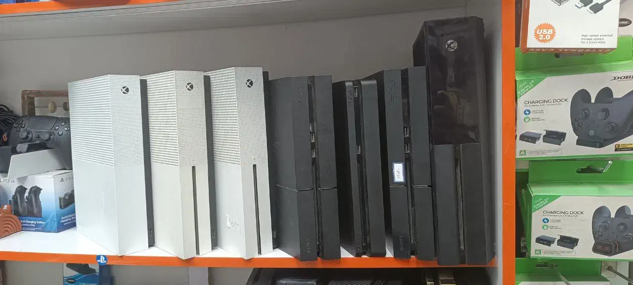 فروشنده خریدار xbox one s پلی فور ps5 series s|کنسول، بازی ویدئویی و آنلاین|مشهد, امیر|دیوار