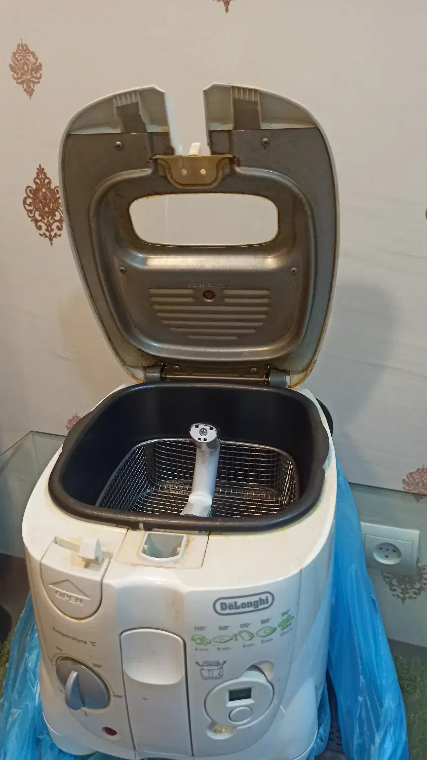 سرخ‌کن دلونگی و چند وسیله دیگر|سایر لوازم برقی|تهران, میدان ولیعصر|دیوار