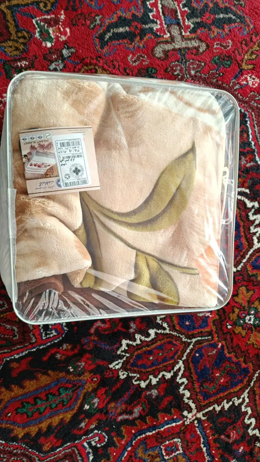 پتو|رختخواب، بالش، پتو|اسکو, |دیوار