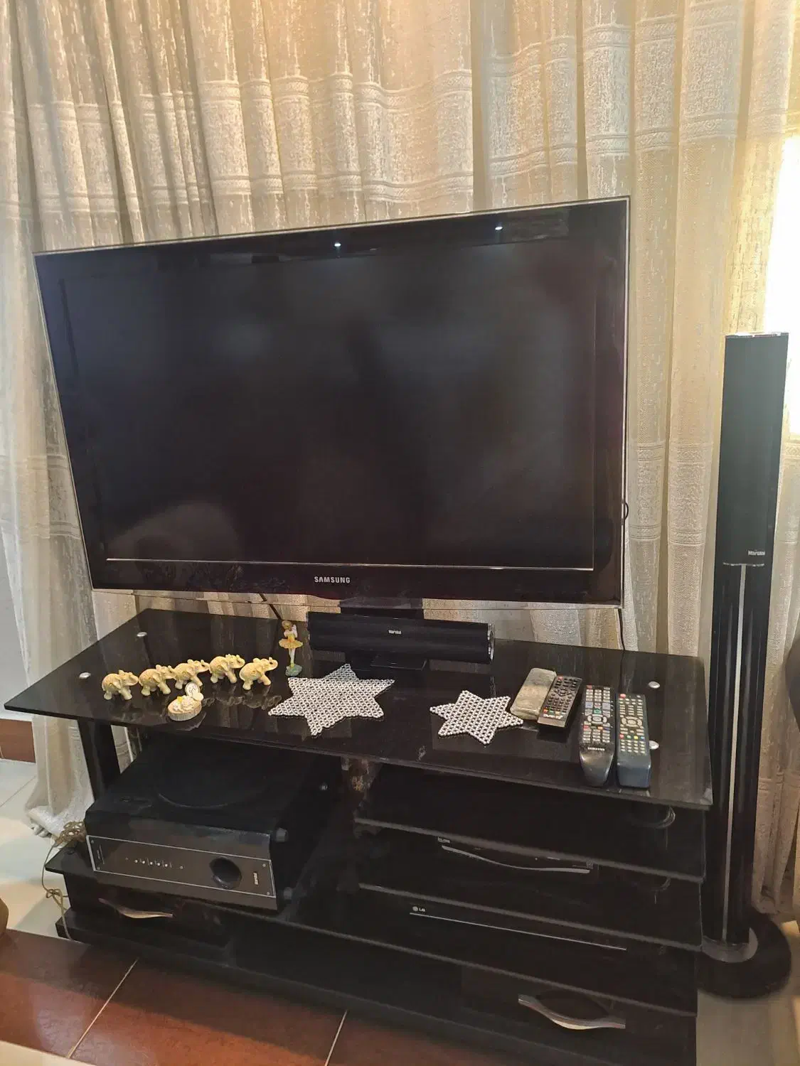 فروش تلویزیون lcd  ۴۰ اینچ سامسونگ|تلویزیون و پروژکتور|بروجرد, |دیوار