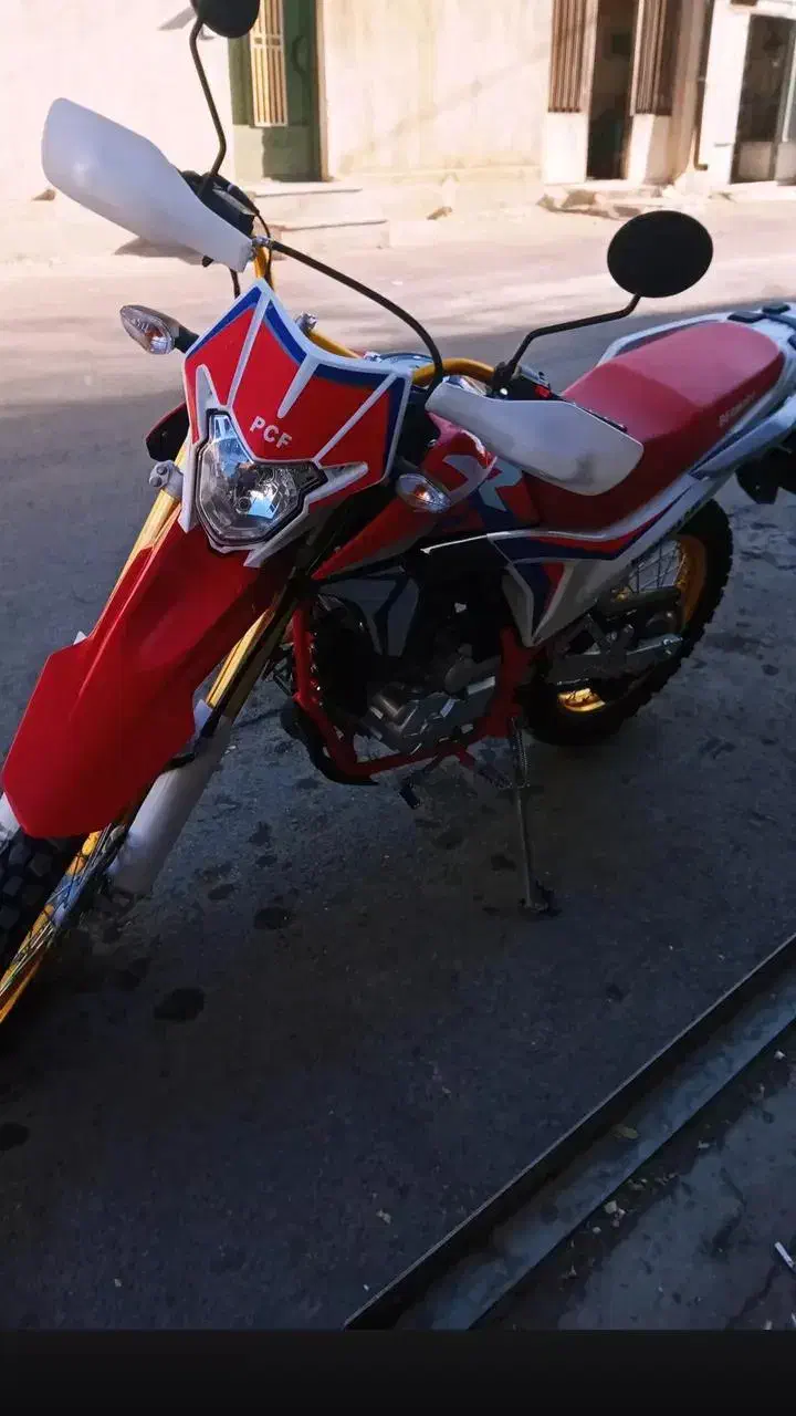 تریل250برمودا xr gold|موتورسیکلت|لنجان, |دیوار